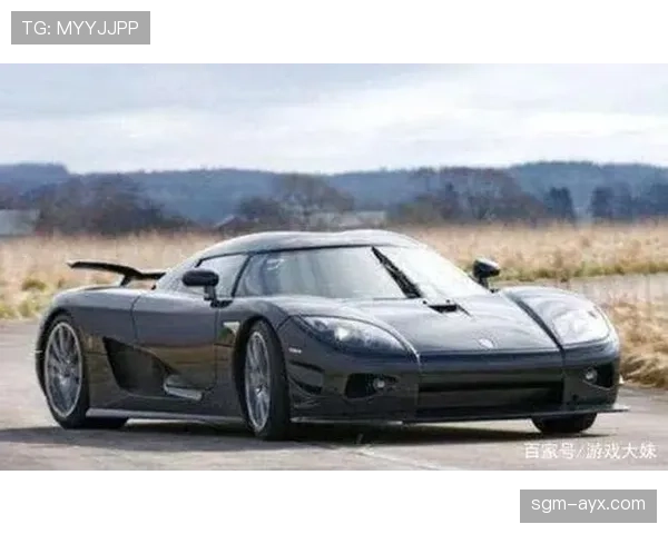 贝克汉姆又在晒他那辆老路虎了，这车比我家房龄都大还天天擦得反光？